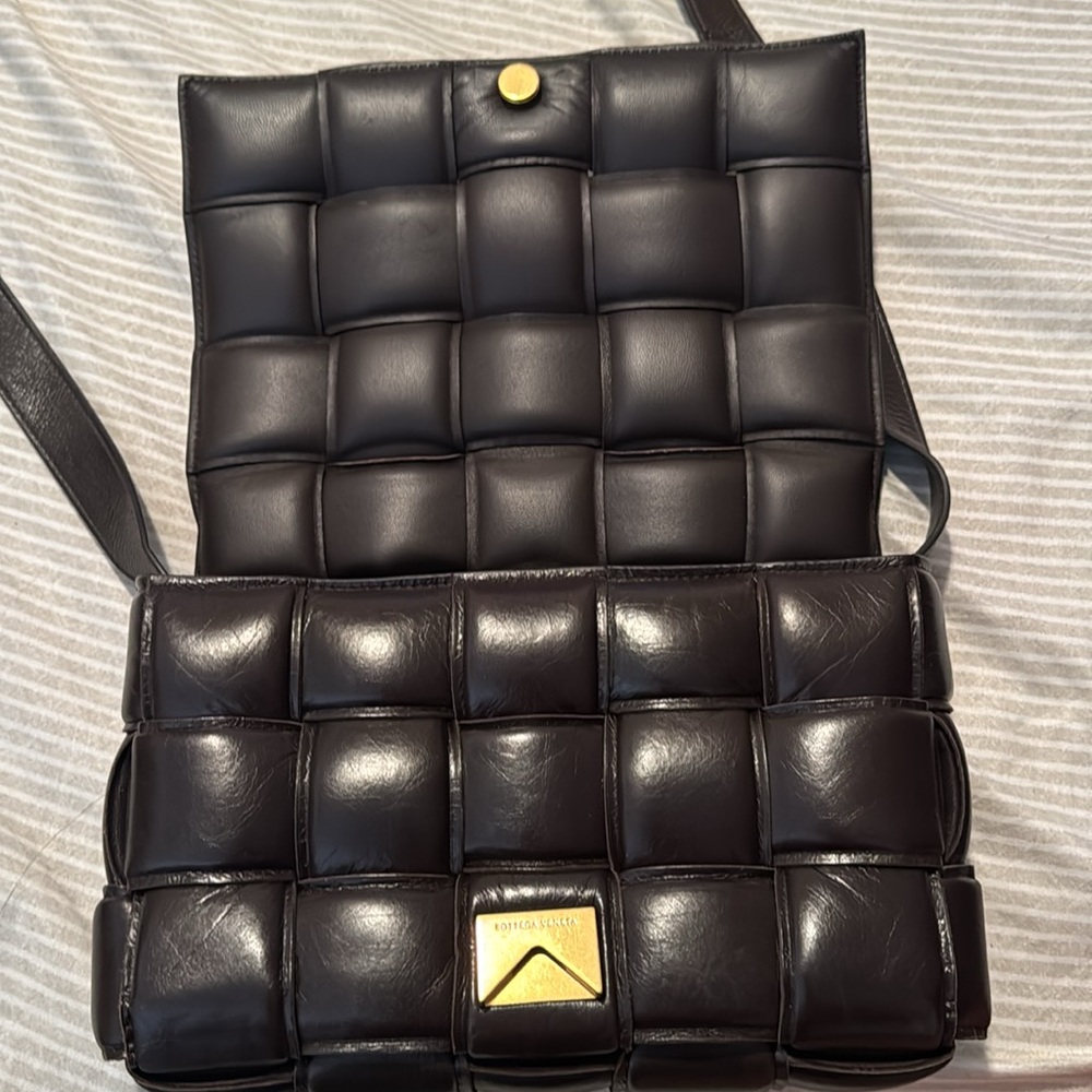 Bottega Veneta Deep Brown Intrecciato Padded Leather Crossbody - Authenticated! - Picture 1 of 9